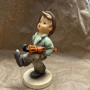 Hummel “happy traveller”